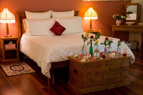 The Falls Montville - Accommodation Rockhampton 2