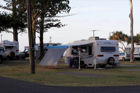Torquay Beachfront Tourist Park - Accommodation Rockhampton 2