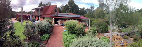 Windrose Bed And Breakfast - Accommodation Rockhampton 0