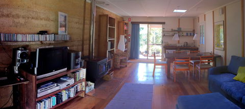 Windrose Bed And Breakfast - Accommodation Rockhampton 1