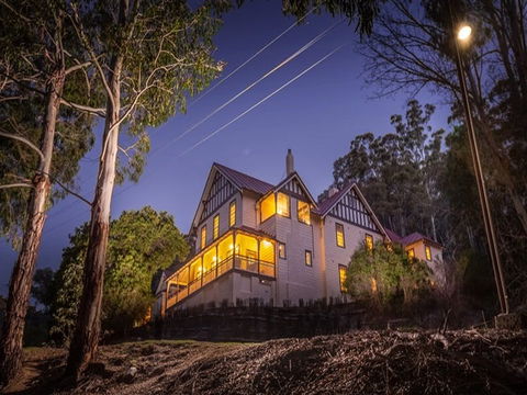Yarrangobilly Caves House: Guest Rooms - Accommodation Rockhampton 0