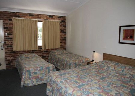 Bay Hotel Motel - Accommodation Rockhampton 1