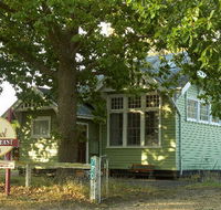 Old School Bed and Breakfast - Accommodation Rockhampton
