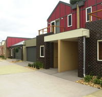 The Lakes Apartments - Accommodation Rockhampton