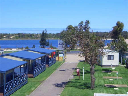Waters Edge Holiday Park - Accommodation Rockhampton 0