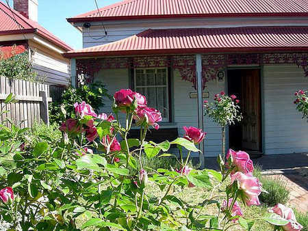 Airleigh - Rose Cottage - Accommodation Rockhampton 0