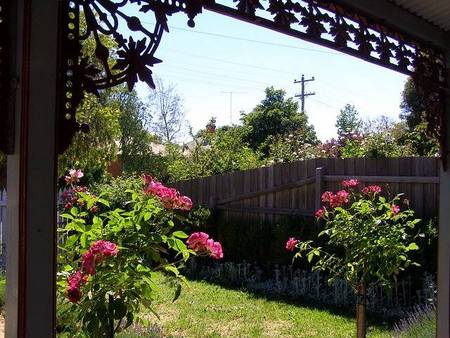 Airleigh - Rose Cottage - Accommodation Rockhampton 4