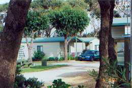 The Lakes Beachfront Holiday Retreat - Accommodation Rockhampton 0