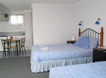 Waterfront Motor Inn - Accommodation Rockhampton 1