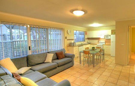 BIG4 Whiters Holiday Village - Accommodation Rockhampton 3