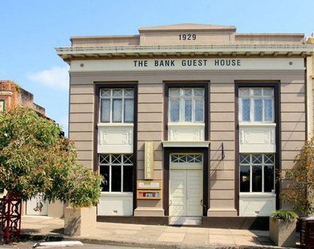 The Bank Guest House & Tellers Restaurant - Accommodation Rockhampton 0