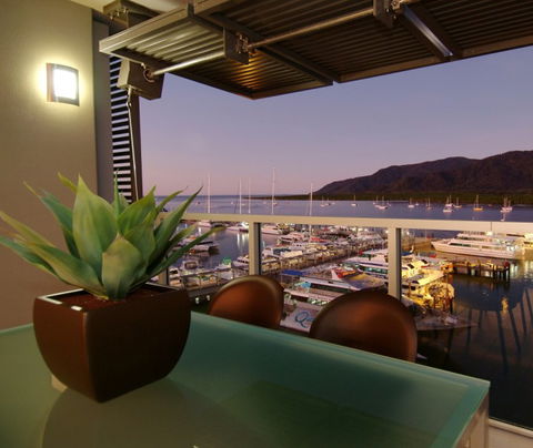 Cairns Luxury Apartments, Harbourlights Complex - Accommodation Rockhampton 3