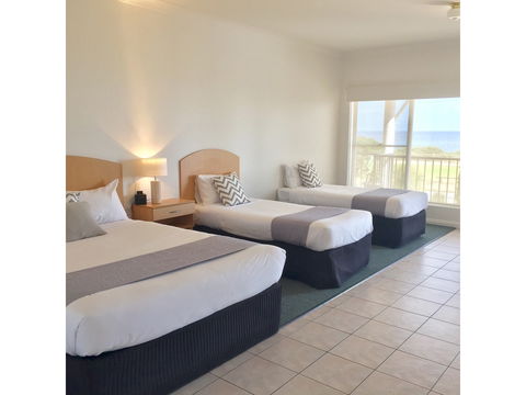 COAST Motel And Apartments - Accommodation Rockhampton 7