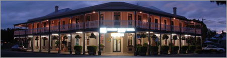 Roches Family Hotel - Accommodation Rockhampton 1