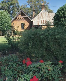 Heritage Rose Garden - Accommodation Rockhampton 0