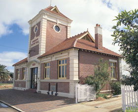 Merredin Town Hall - Accommodation Rockhampton 0
