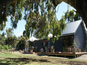 No. 58 Cellar Door & Gallery - Accommodation Rockhampton 0