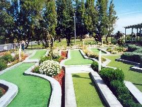 West Beach Mini Golf - Accommodation Rockhampton 0