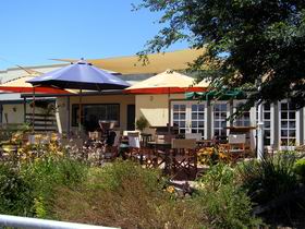 Policemans Point SA Accommodation Rockhampton