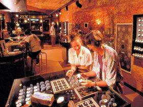 Opal World - Accommodation Rockhampton 0