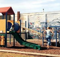 Susan Wilson Memorial Playground - Accommodation Rockhampton