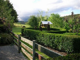 Wychwood Garden & Nursery - Accommodation Rockhampton 0