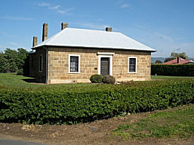 Oatlands Court House - Accommodation Rockhampton 0
