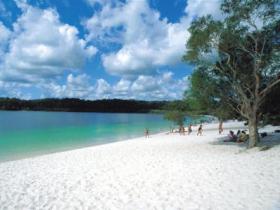 Lake McKenzie - Accommodation Rockhampton 0