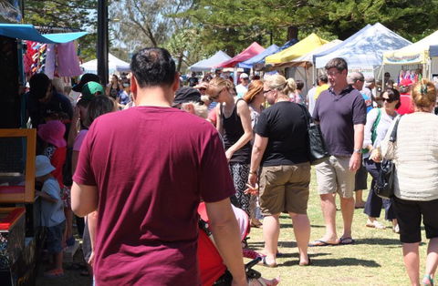 Broadbeach Beachfront Markets - Accommodation Rockhampton 1