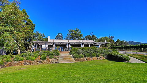 GREENSTONE VINEYARDS - Accommodation Rockhampton 1