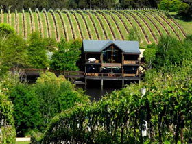 K1 By Geoff Hardy - Accommodation Rockhampton 0