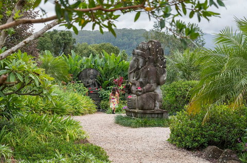 Crystal Castle & Shambhala Gardens - Accommodation Rockhampton 4