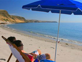 Lady Bay Beach - Accommodation Rockhampton 0