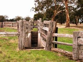 Wiese's Horse Dip - Part Of Historic Drive - Accommodation Rockhampton 0