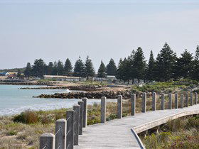 Chambers Way Walk - Accommodation Rockhampton 0