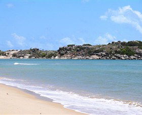 Dhamitjinya (East Woody Island) And Galaru (East Woody Beach) - Accommodation Rockhampton 1