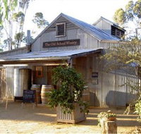 The Old School Winery and Pottery - Accommodation Rockhampton