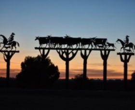 Long Paddock - Cobb Highway Touring Route - Accommodation Rockhampton 1