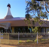 McFeeters Motor Museum and Visitor Information Centre - Accommodation Rockhampton