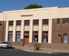 Moree Heritage And Art Deco Guided Walk - Accommodation Rockhampton 2