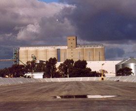 Co-operative Bulk Handling (CBH) Wheat Storage And Transfer Depot - Accommodation Rockhampton 1
