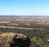 Basin Gully to Eualdrie lookout track - Accommodation Rockhampton