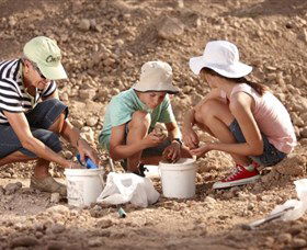 Mt Hay Gemstone Tourist Park - Accommodation Rockhampton 0