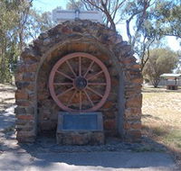 Jindera Pioneer Cairn - Accommodation Rockhampton
