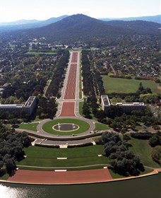 ANZAC Parade - Accommodation Rockhampton 0