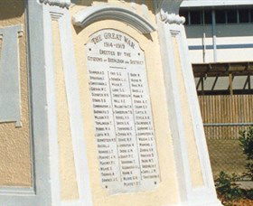Beenleigh War Memorial - Accommodation Rockhampton 2