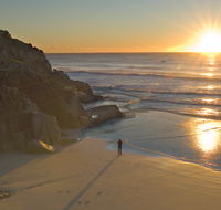 Little Bay Beach - Accommodation Rockhampton