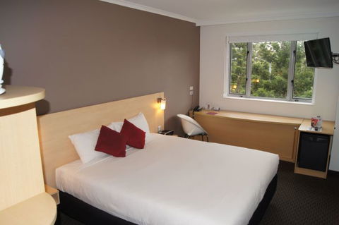Ibis Sydney Olympic Park - Accommodation Rockhampton 1