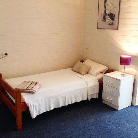 Estreet Guesthouse - Accommodation Rockhampton 1