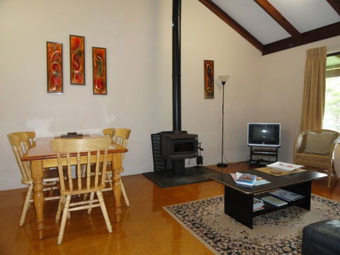 Tinglewood Cabins - Accommodation Rockhampton 0